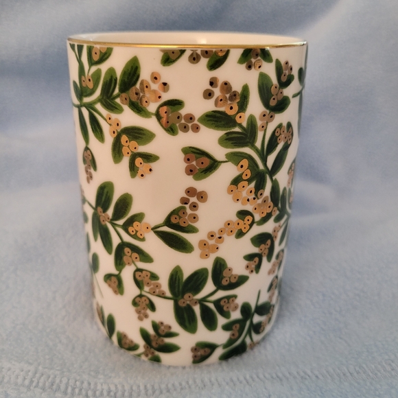 Anthropologie Paper Rifle Co Mistletoe Floral Gold-Handled Mug 4.5" Tall 16oz - Picture 4 of 6
